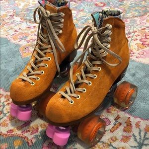 Clementine Moxi Lolly’s